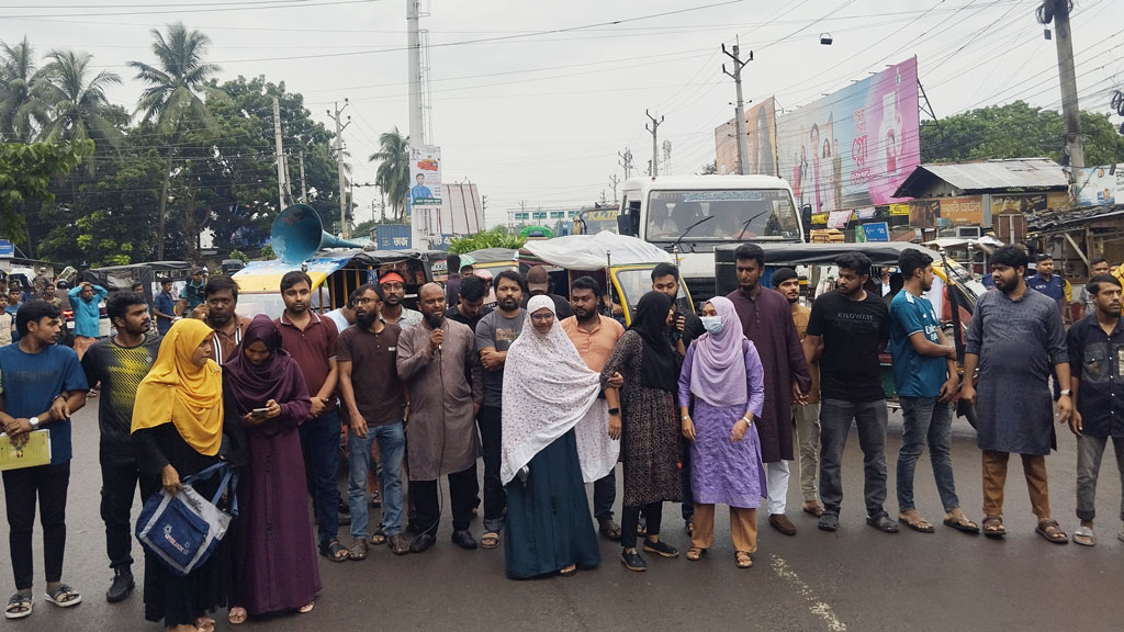 যশোরে এনসিপির নেতা-কর্মীদের ‘ব্লকেড’ কর্মসূচি