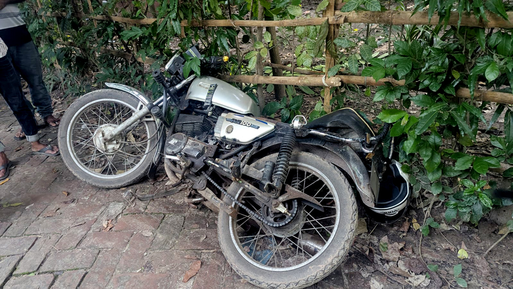 যশোরে চার মামলার আসামিকে ছুরিকাঘাতে হত্যা