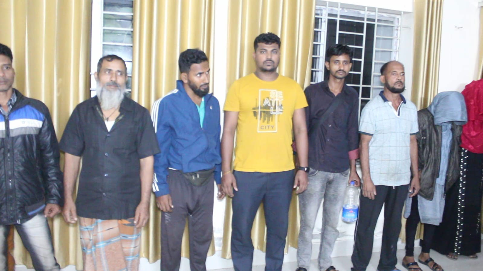 ভারতে উচ্ছেদের শিকার ১৫ বাংলাদেশিকে বিজিবির কাছে হস্তান্তর