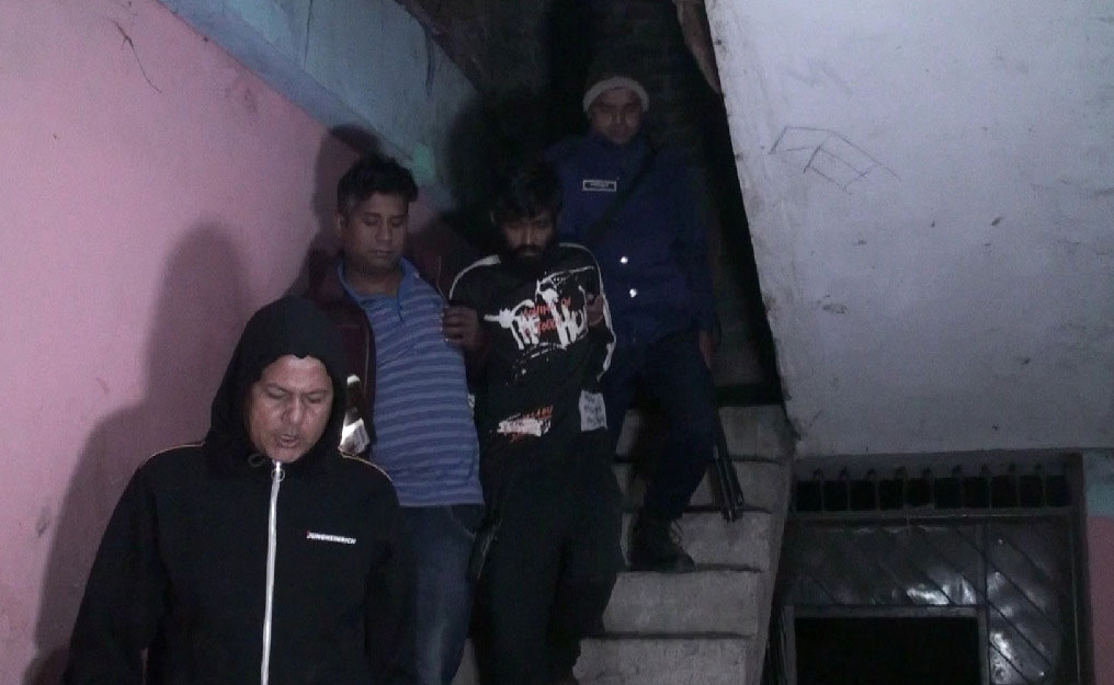 যশোরে মধ্যরাতে মাদক নিয়ে দ্বন্দ্বেই খুন হন তানভীর, চাকুসহ আটক দুই