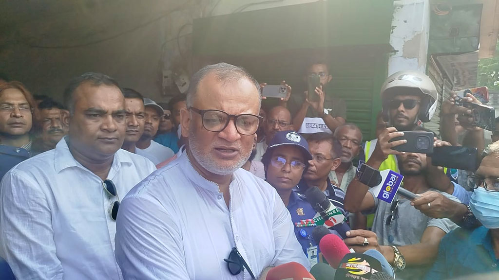 ফেসবুক এবং কিছু মিডিয়ায় চামড়ার দাম নিয়ে অপপ্রচার হচ্ছে: বাণিজ্য উপদেষ্টা