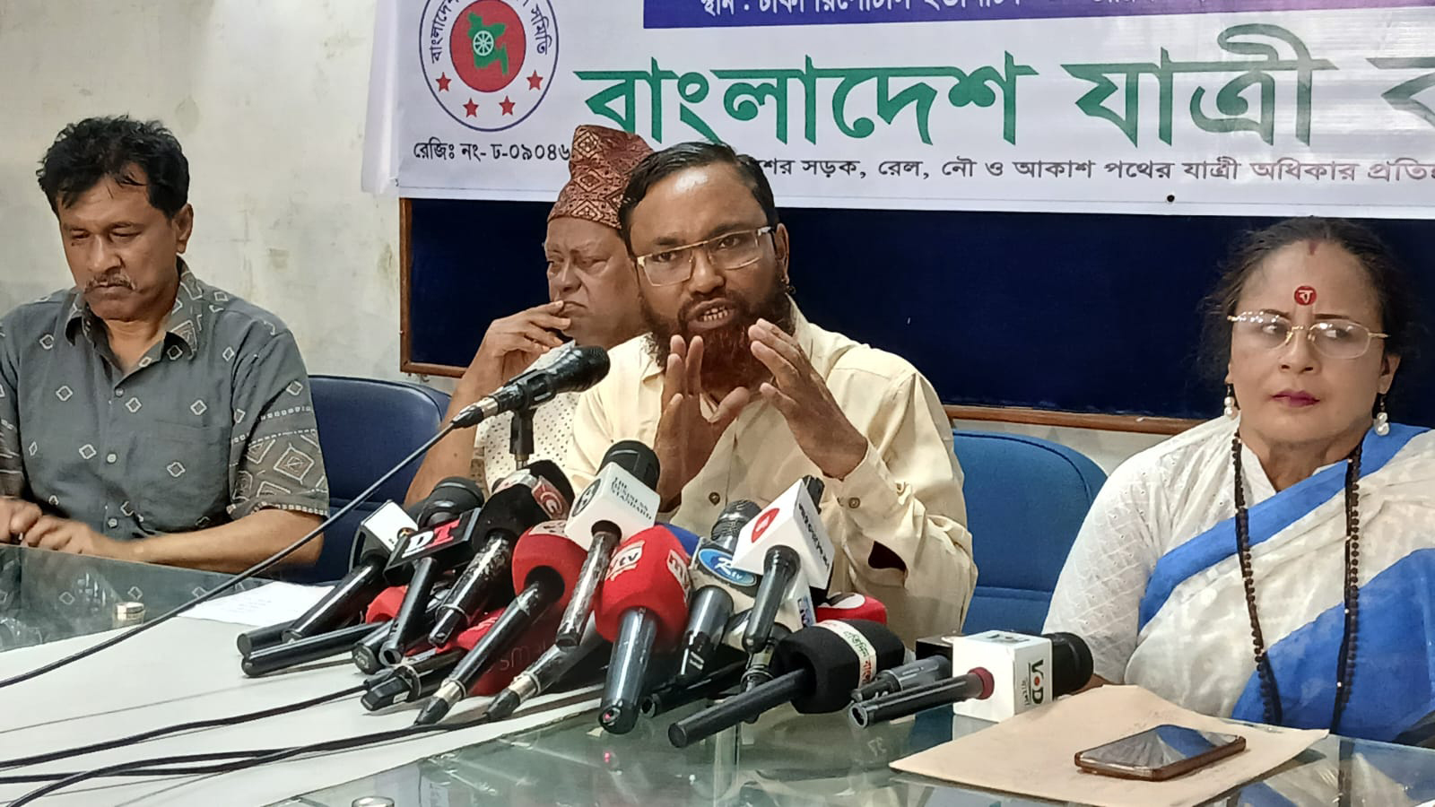 বাস ও লঞ্চের ভাড়া বাড়াতে পায়তাঁরা করা হচ্ছে: যাত্রী কল্যাণ সমিতি