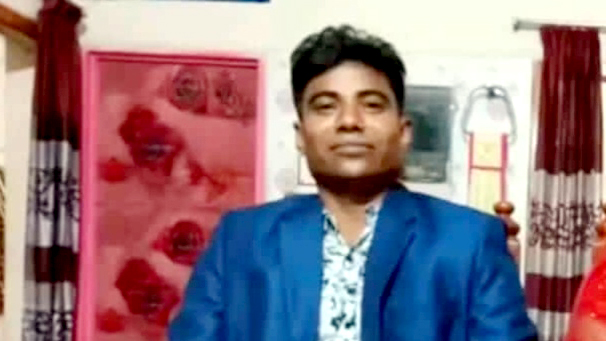 সহকারীর ধাক্কায় বাস থেকে পড়ে যাত্রীর মৃত্যুর অভিযোগ