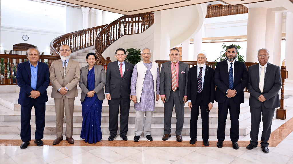 ফেব্রুয়ারির প্রথমার্ধে নির্বাচনের জন্য প্রস্তুত, প্রধান উপদেষ্টাকে জানাল ইসি