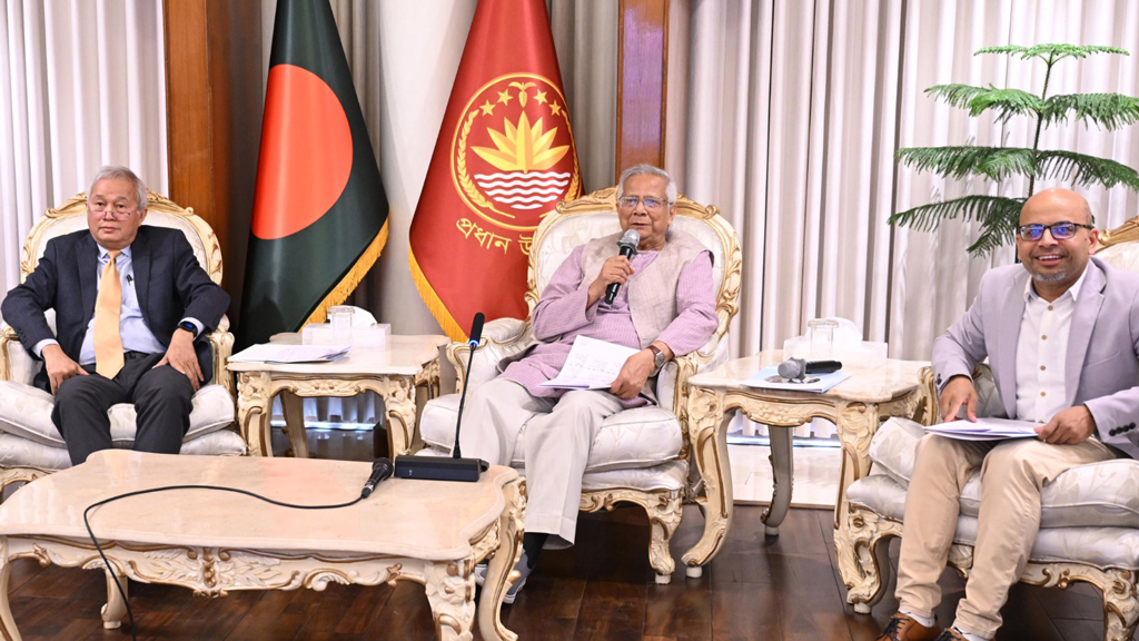 তিন পার্বত্য জেলায় ই-লার্নিং কার্যক্রমের উদ্বোধন করলেন প্রধান উপদেষ্টা