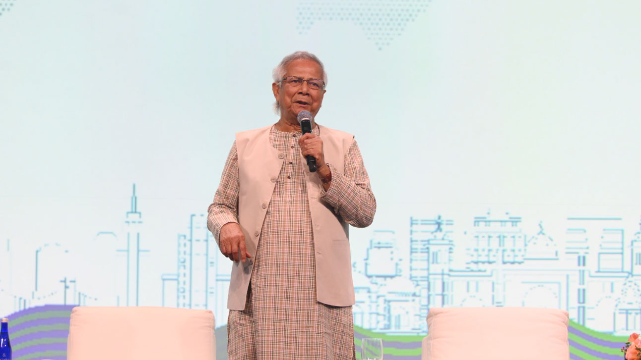 গ্যালারিতে বসে দেখার দিন শেষ, আমরা এখন নিজে খেলব: প্রধান উপদেষ্টা