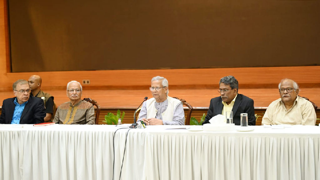 রাজনৈতিক দলগুলোর সঙ্গে প্রধান উপদেষ্টার বৈঠক শুরু