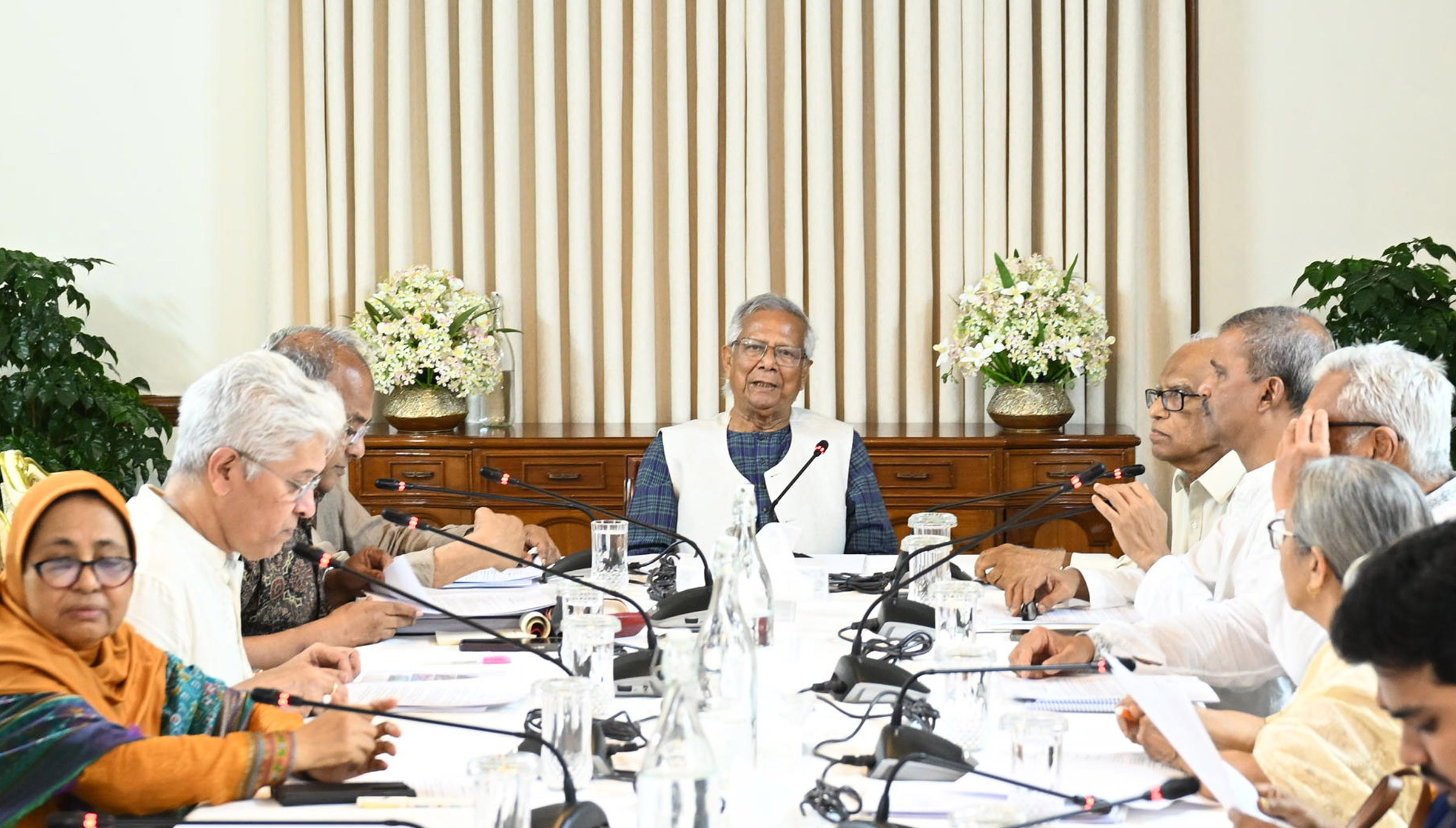 আওয়ামী লীগ নিষিদ্ধ ঘোষণা