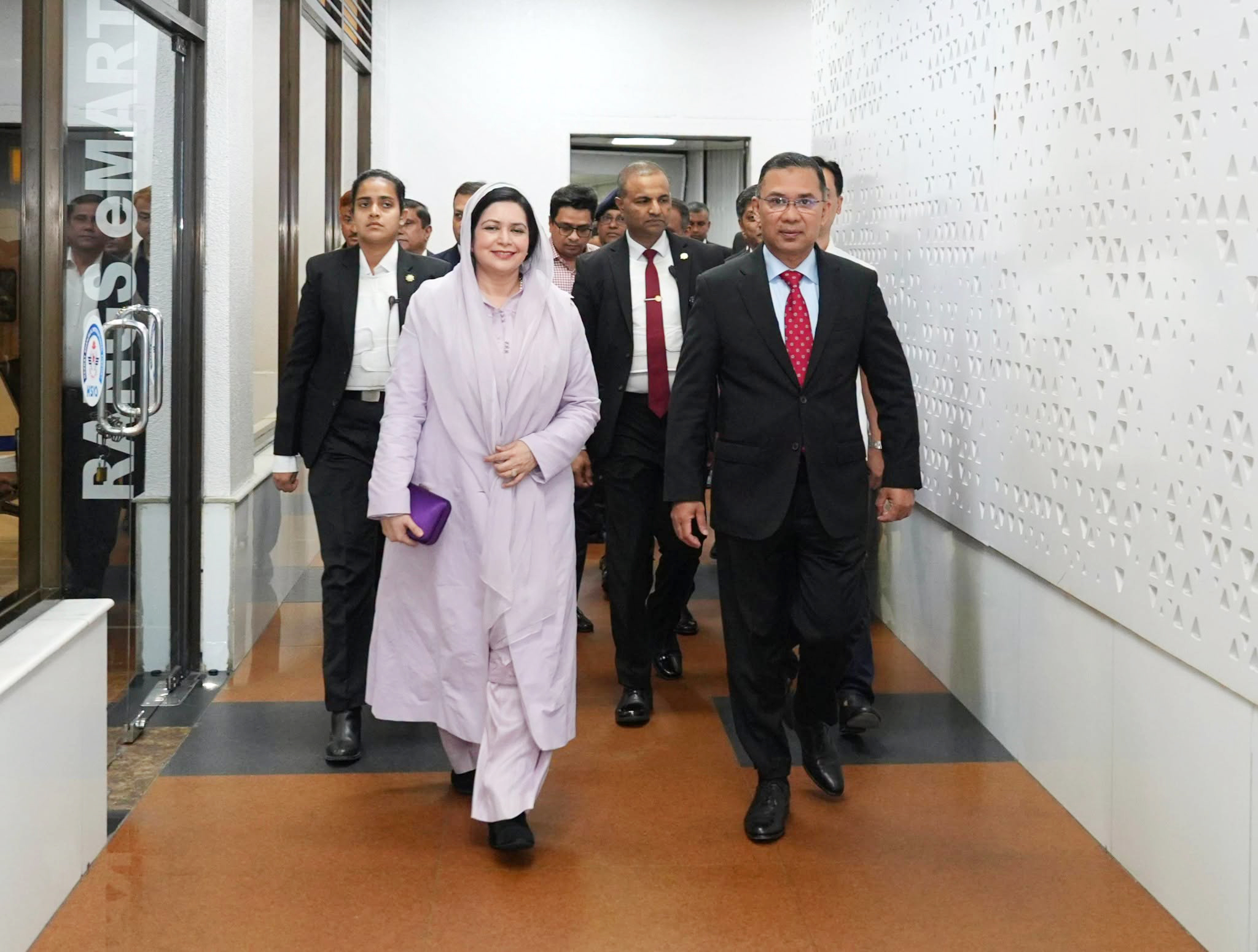 জাপানে চার দিনের সরকারি সফর শেষে দেশে ফিরেছেন প্রধানমন্ত্রী তারেক রহমান। ছবি: পিএমও